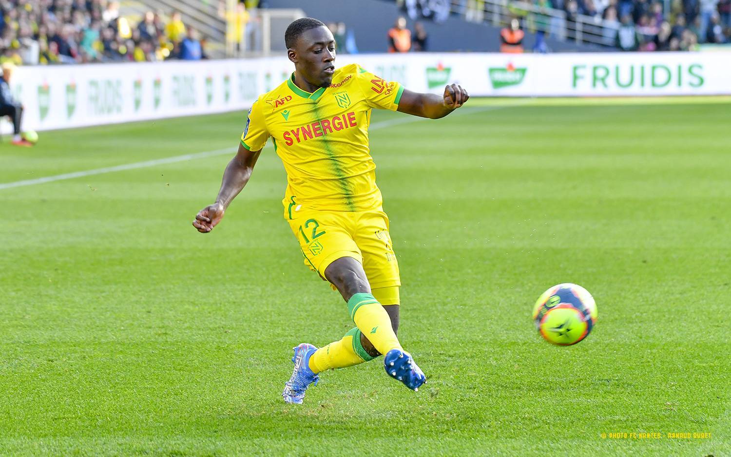 南特客场赛后排错名大巴，比赛事后，队员长久未出的简单介绍